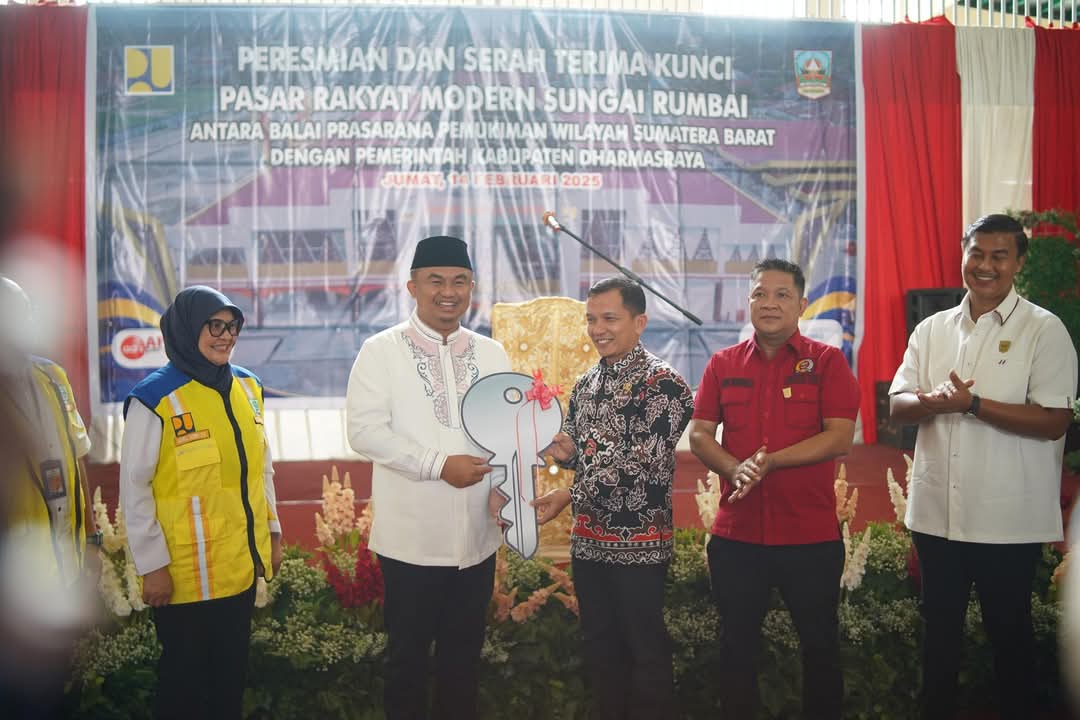 Pasar Modern Dharmasraya di Sungai Rumbai