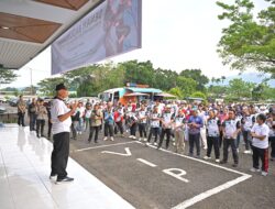 Ikuti Senam Badunsanak, Gubernur Mahyeldi Sebut Kekompakan Pimpinan Instansi Vertikal dan BUMN Sangat Penting bagi Kemajuan Sumbar