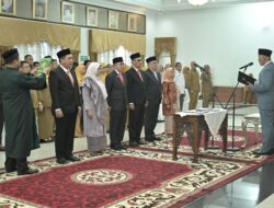 Gubernur Mahyeldi Tekankan Pentingnya Inovasi dan Ketaatan Hukum Saat Lantik Enam Kepala OPD di Lingkup Pemprov Sumbar