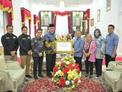 Gubernur Mahyeldi Sambut Kepala Ombudsman Sumbar yang Baru, Bahas Evaluasi dan Proyeksi Layanan Publik