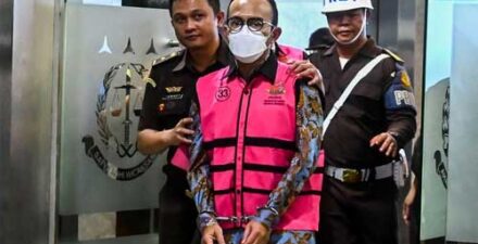 Dugaan Korupsi Pertamina, Pertalite Dioplos Jadi Pertamax, Negara Rugi Triliunan