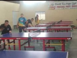 Uji Tanding di Dua PTM, Atlet Tenis Meja PWI Sumbar Manfaatkan Waktu Luang HPN 2025 di Pekanbaru