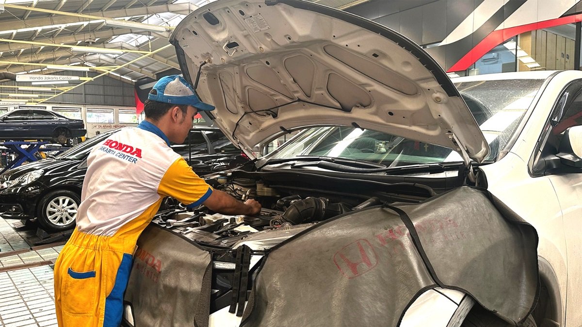 Honda menyediakan program servis khusus bagi mobil yang terdampak banjir.
