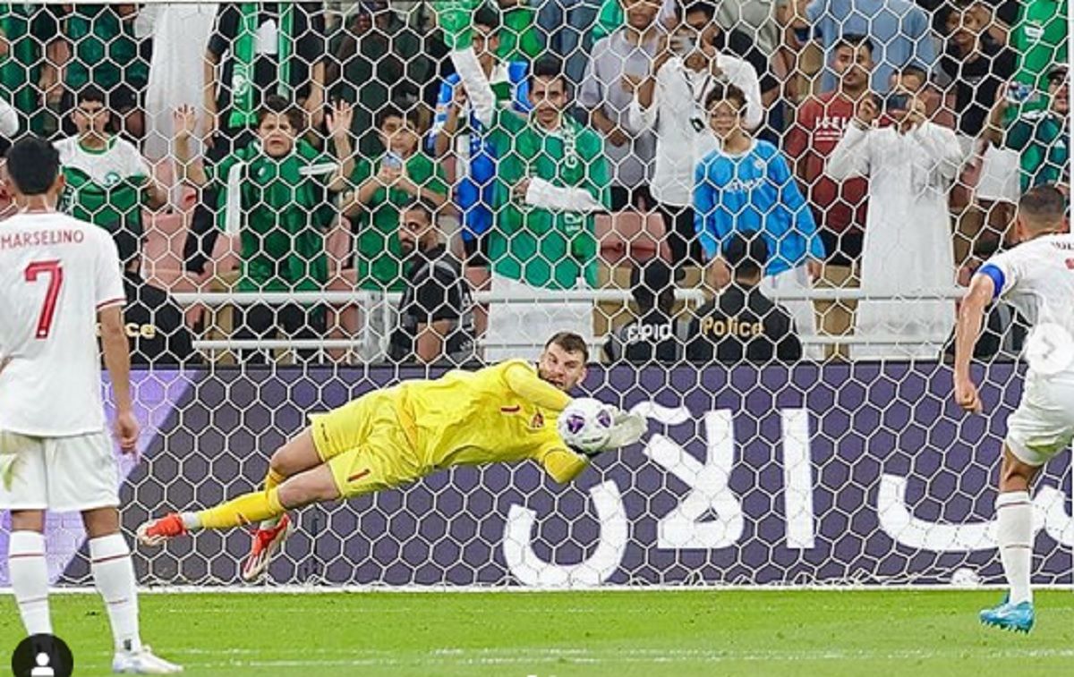 Maarten Paes berpotensi absen di laga Timnas Indonesia vs Bahrain.