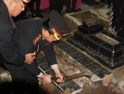 Gugur Saat Bertugas, Aipda Petrus Dimakamkan dengan Upacara Kedinasan