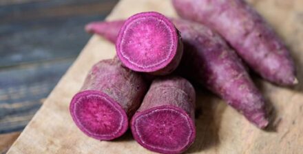 Pada dasarnya, ubi ungu dan ubi kuning sama-sama bisa membantu proses penurunan berat badan.