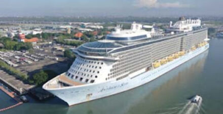 Anthem of the Seas Singgah di Tanjung Benoa