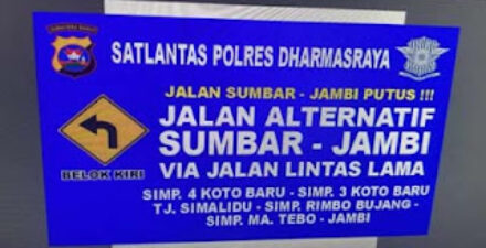 Longsor Dekat Simpang Ratu Balis, Pengendara Dialihkan ke Jalur Alternatif