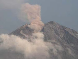 PVMBG Imbau Warga Jauhi Zona Bahaya Gunung Semeru