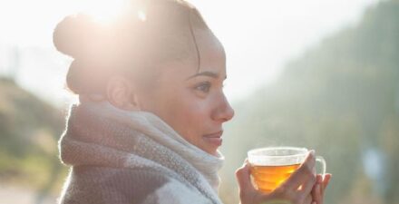 Air Rebusan Daun Kumis Kucing, Manfaat dan Aturan Konsumsinya