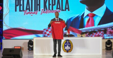 Patrick Kluivert resmi menjadi pelatih Timnas Indonesia pada Januari 2025