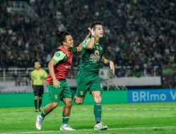Persebaya Taklukkan Persib 4-1, Munster, Suporter Jadi Kunci Kemenangan