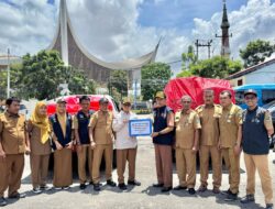 Bergerak Cepat, Pemprov Sumbar Antar 2.220 Kilogram Beras dan Logistik ke Dua Kabupaten
