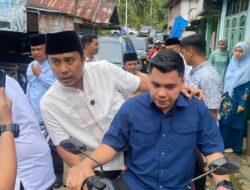 Safari Ramadan, Wagub Vasko Gunakan Sepeda Motor Lewati Jalan Sempit Demi Temui Warga Terpencil di Pasaman
