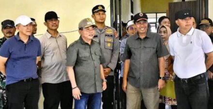 Banjir Kapuas Rendam Ribuan Rumah, Pemkab Salurkan Bantuan dan Perahu Evakuasi