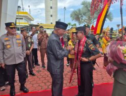 Gubernur Mahyeldi Sambut Kedatangan Danrem 032/Wirabraja yang Baru di VIP Bandara