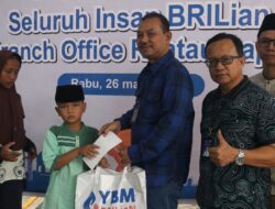 YBM BRI Berbagi, Winoto Serahkan Bingkisan ke Anak Yatim