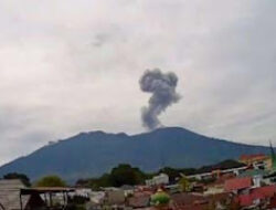 Letusan Gunung Marapi Guncang Bukittinggi