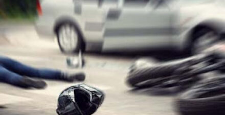 Sepeda Motor Masuk Parit di Solok