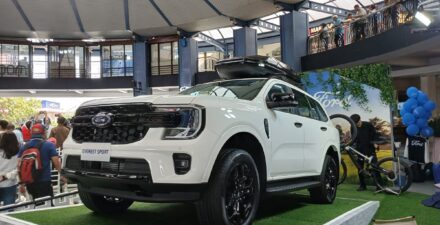 Ford Everest Sport Resmi Meluncur, Dibanderol Rp799 Juta.