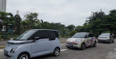 Wuling Hadirkan 3 Mobil Listrik dengan Garansi Seumur Hidup di Indonesia