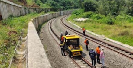 KAI Ingatkan Ancaman Pidana dan Denda Bila Masih Ada Aktivitas di Jalur Kereta.