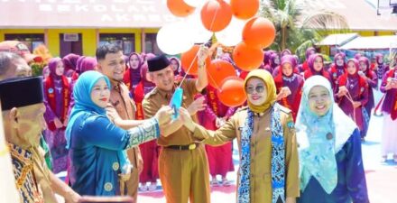 Wabup Leliarni Ajak Pelajar Tamatan SMA Untuk Melanjutkan Pendidikan Ke PT