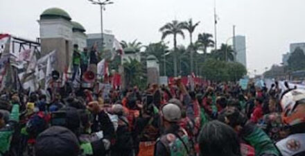 Aksi Serentak Ojol-Kurol