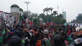 Aksi Serentak Ojol-Kurol