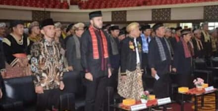 Wako Padang Fadly Amran menghadiri Silaturahmi Niniak Mamak se-Sumatera Barat.