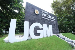 Fakultas Farmasi UGM.