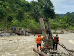 Banjir Rendam Rumah dan Jembatan Ambruk di Kolaka Utara, 230 KK Terisolasi