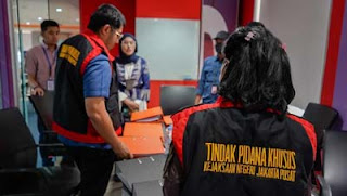 Penggeledahan di salah satu lokasi