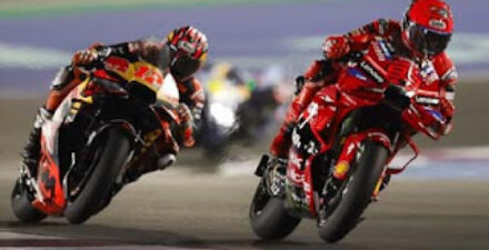 Rider Ducati Lenovo Marc Marquez (kanan)