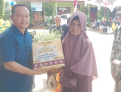 Alumni SMPN Sungai Geringging Riau Salurkan 250 Paket Sembako dan Bantuan Dana Duafa