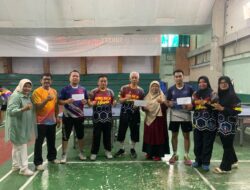 Pasangan Rhino & Espin Juara Turnamen Tenis Meja Jam Gadang