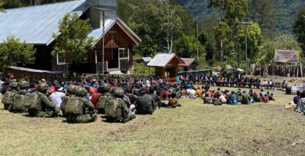 Harmoni di Tanah Beoga, Ibadah Syukur 63 Tahun Injil Bersama Satgas TNI