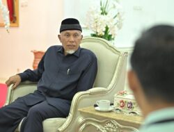 Gubernur Mahyeldi Sampaikan Duka Cita atas Musibah yang Menimpa 16 orang Pengunjung Pantai Tiku