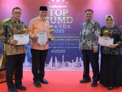 Gubernur Mahyeldi Terima Penghargaan Top Pembina BUMD Award 2025 Usai BLUD RSAM Bukittinggi Raih Top BUMD Bintang Lima