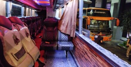 Divaldo Alves membongkar ciri-ciri pelaku pelemparan bus tim Persik Kediri.