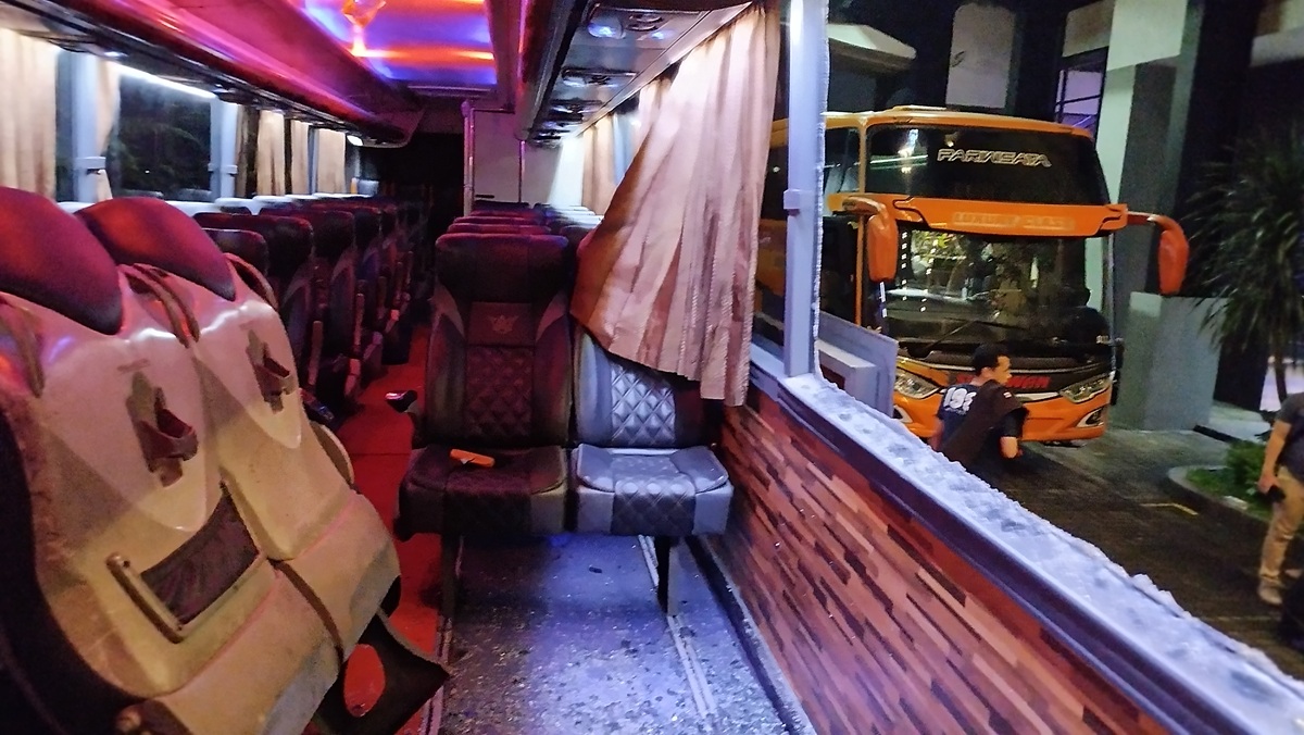 Divaldo Alves membongkar ciri-ciri pelaku pelemparan bus tim Persik Kediri.