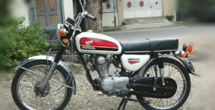 Honda CB100.