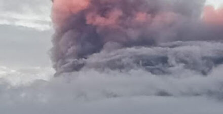 Gunung Dukono Meletus, Kolom Abu Capai 1.500 Meter di Atas Puncak