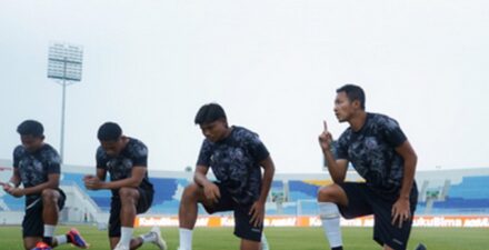 Para pemain Arema FC kala berlaga.