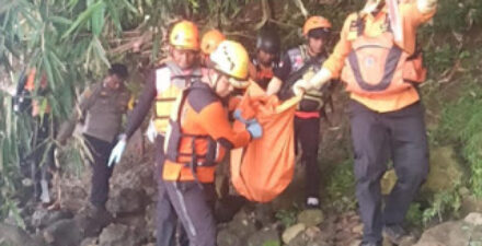 Tim SAR temukan balita hanyut di Bogor