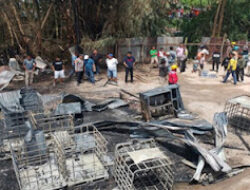 Gudang Diduga Ilegal di Bukittinggi Meledak dan Terbakar