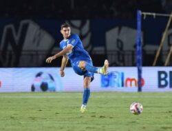 Nick Kuipers Resmi Tinggalkan Persib Setelah Enam Tahun Pengabdian