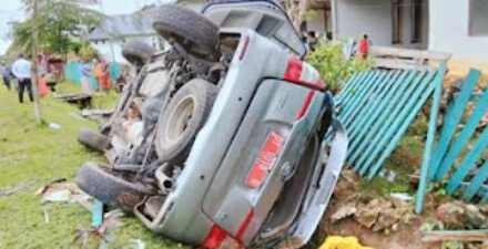 Mobil dinas Bappeda Kabupaten Muna Barat, Sulawesi Tenggara kecelakaan