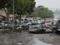 Cessna 550 Hantam Permukiman, San Diego Dilanda Kebakaran Hebat