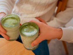 Matcha vs Kopi, Mana yang Lebih Aman untuk Pecinta Kafein?